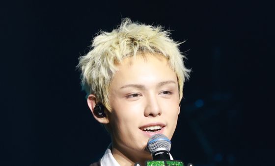 데뷔 소감 말하는 에이엠피 크루