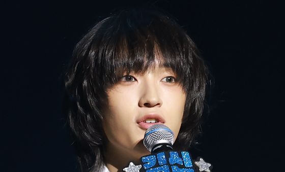 데뷔 소감 말하는 에이엠피 김신