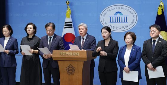 조국혁신당, 3대 특검법 합의 관련 기자회견