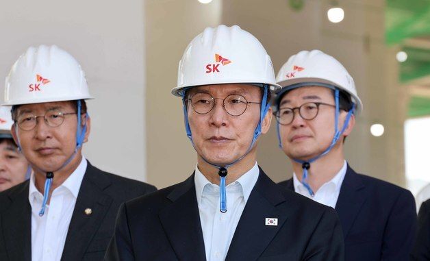 현황 보고 받는 김민석 국무총리