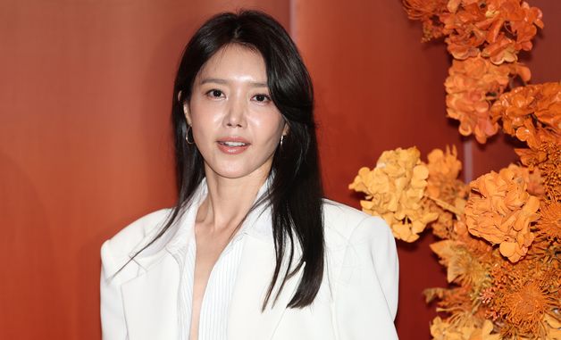 채정안, 가을 여인