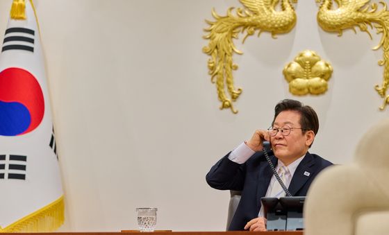 李대통령, 마크롱 프랑스 대통령과 통화