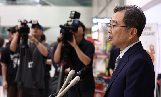 구금 사태 해결 위해 방미 일정 마치고 귀국한 조현 외교장관