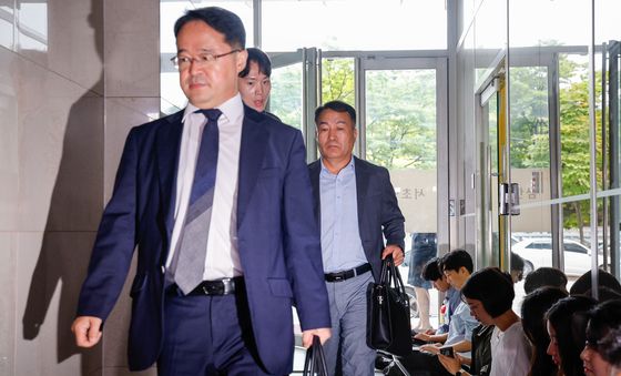 특검 조사 향하는 김계환 전 사령관