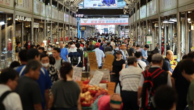 추석 차례상 비용 30만 원 미만..."2년 연속 하락"