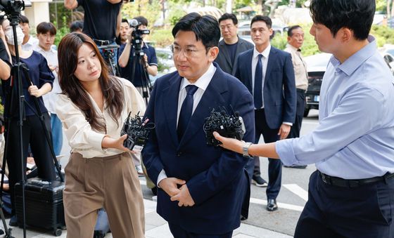 방시혁 의장 "조사 성실히 임하겠다"