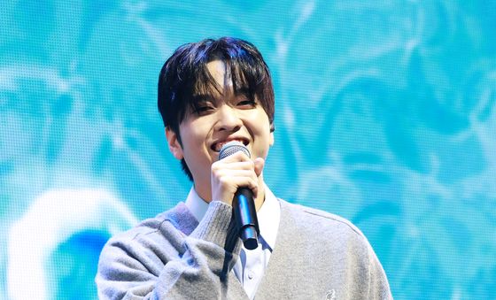 유재필, 아이딧 쇼케이스 청량 MC