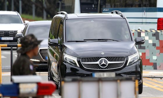 해군 장교로 입영한 이재용 회장 장남 이지호 씨 탑승 추정 차량