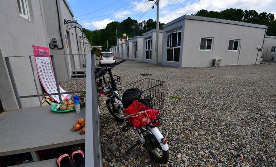 발길 끊어진 영덕산불 이재민 임시주택