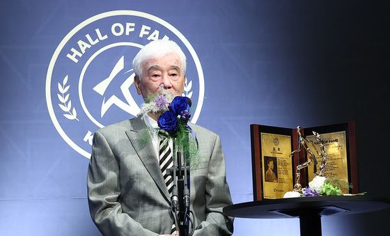 K리그 명예의 전당 지도자 부문 헌액된 김호 감독