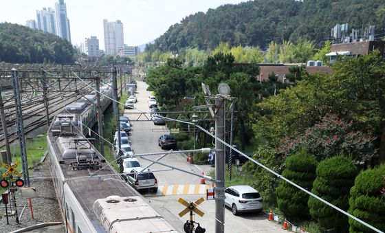 부산지하철 노사 최종교섭 중…결렬 시 17일 파업