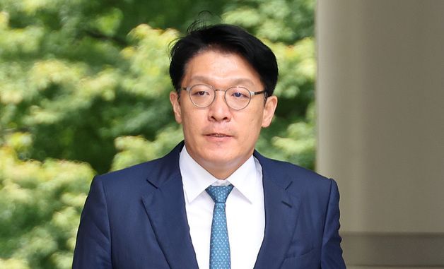 법원 도착한 김상민 전 부장검사