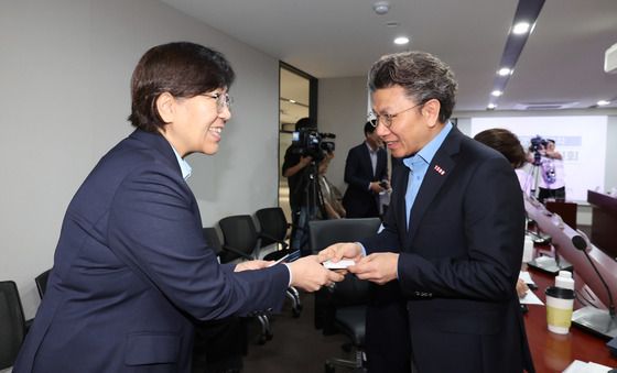 '입양도 국가 책임'…입양정책위 첫 회의