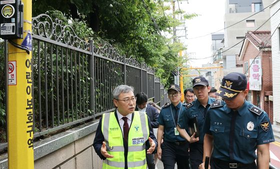 통학로 점검하는 정근식 교육감
