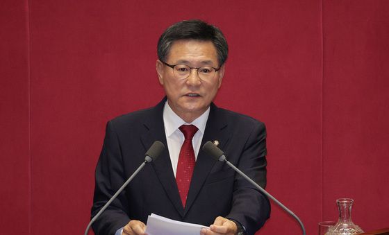 경제에 관한 질문하는 이헌승