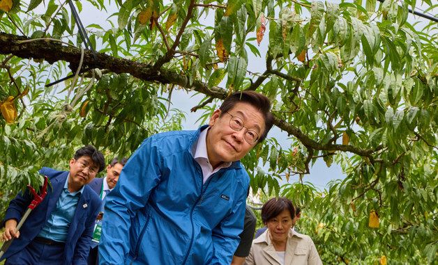 청년 농업인 간담회 참석하는 이재명 대통령