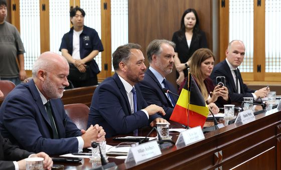 발언하는 막심 프레보 벨기에 부총리