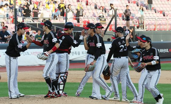 LG의 승리로 끝난 더블헤더 1차전