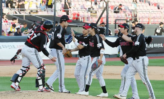 LG의 승리로 끝난 더블헤더 1차전