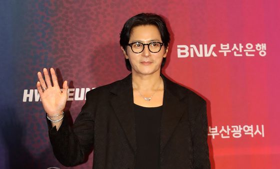 장동건 '부일영화상 왔습니다'