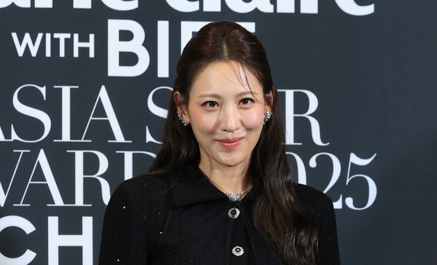 수현, 빛나는 자태
