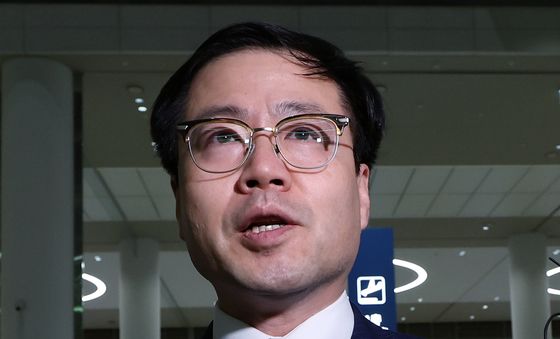 답변하는 여한구 통상교섭본부장