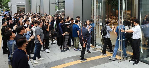 뜨거운 아이폰17 시리즈 구매 열기