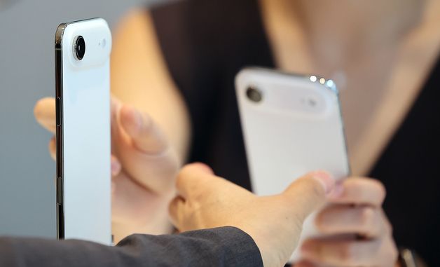 아이폰 에어, 눈에 띄는 얇은 두께