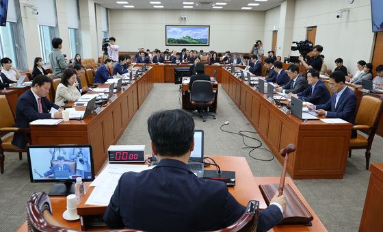 근로자의 날 명칭 노동절로 변경 법안 환노위 통과