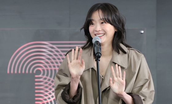 '대홍수' 김다미