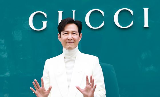 이정재, 명품 미소