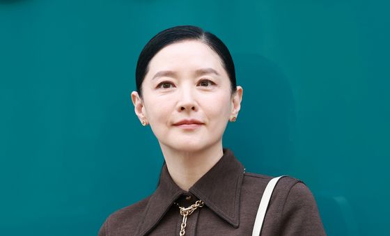 이영애, 고혹적인 자태