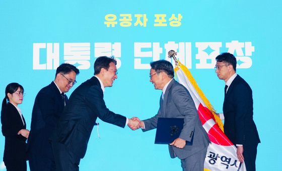 강기정 시장, 청년정책 추진 실적 평가 대통령 표창 수상