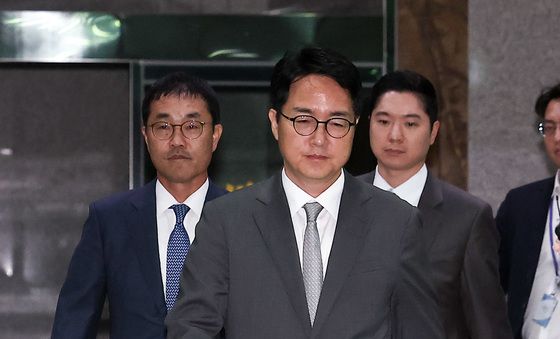 조사 마치고 고검 청사 나서는 심우정 전 검찰총장