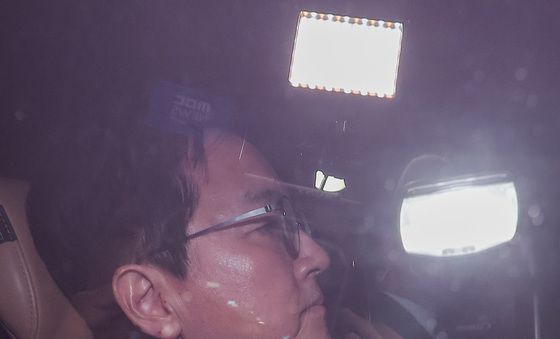 조사 마치고 귀가하는 심우정 전 검찰총장