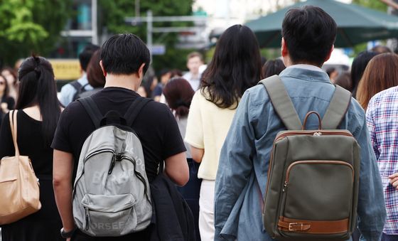 '아침에는 쌀쌀하고 낮에는 더워요'