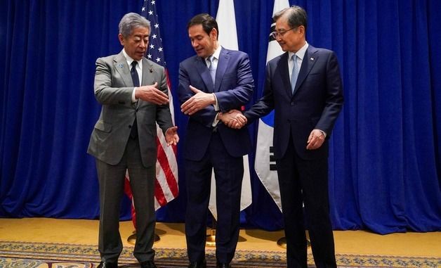 한미일 외교장관 '손 잡을까요'