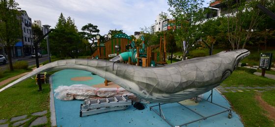 거대한 귀신고래 모형