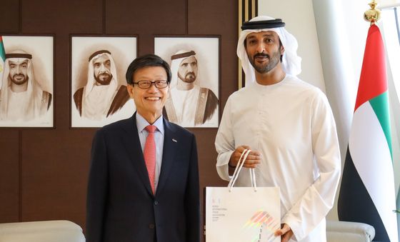 무협 윤진식 회장, UAE 경제관광부 장관 면담
