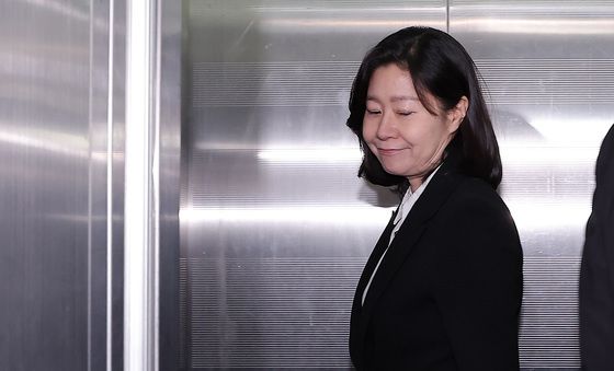 피의자 조사 출석하는 이노공 전 법무차관