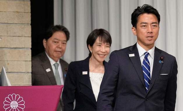 [포토] 자민당 총재 선거 기자회견 입장하는 후보들