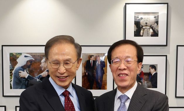 이석연 국민통합위원장, 이명박 전 대통령 예방