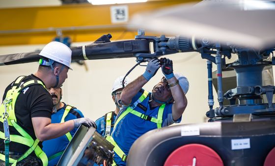 수리온 정비 교육 받는 이라크 교육생들