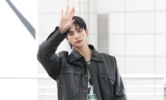 현진, 스테이 안녕?