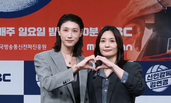 김연경·표승주, 동료에서 감독과 선수로