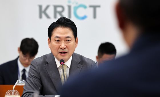 R&D 정책 간담회 참석한 장동혁 대표