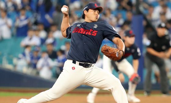 역투하는 롯데 박진