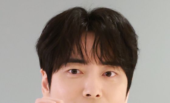 이준혁, 하트 뿅뿅 눈빛