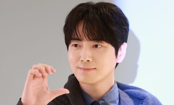 이준혁, 따뜻한 볼 하트