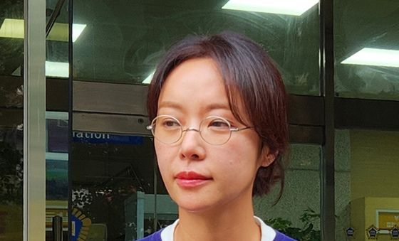 '회삿돈 횡령 코인 투자' 황정음, 1심서 집행유예 4년